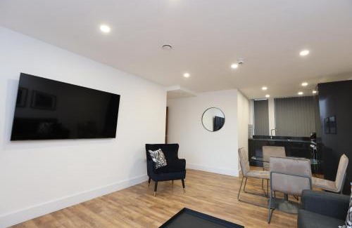 RopeWalks Apartment | Concert Square Apartments By Happy Days