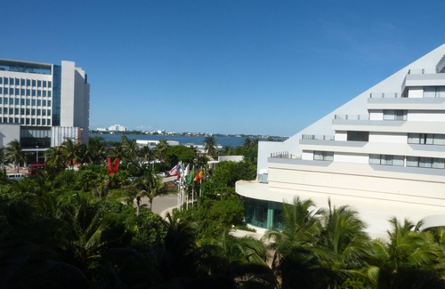 Punta Cancun Apartment | Condo 2 BDR 5pax en Resort