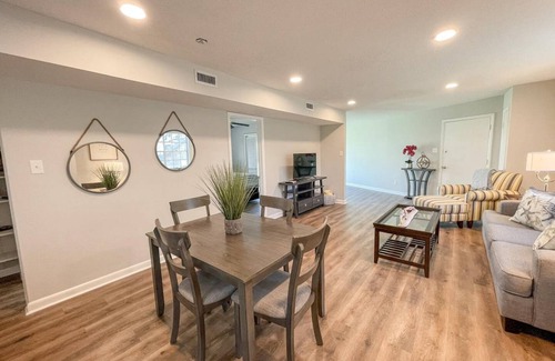 Dauphin Island Condo | Condo ∙ 2 bedrooms ∙ 6 guests