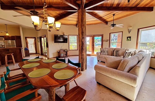 San Pedro Condo | Condo ∙ 3 bedrooms ∙ 6 guests