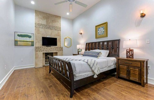 Faubourg Lafayette Condo | Condo ∙ 3 bedrooms ∙ 6 guests