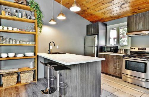 Stoneham Apartment | Condo 88 Chemin des Alpages by Les Chalets Alpins