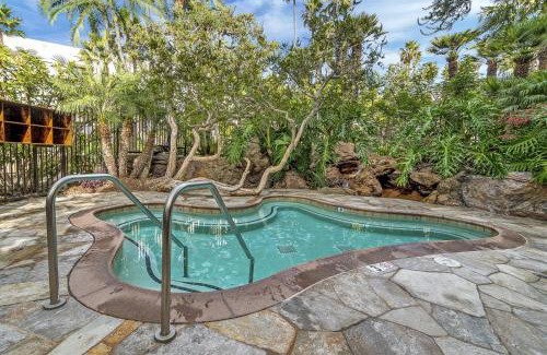 Townsite House | Condo in Beachfront Resort B-212