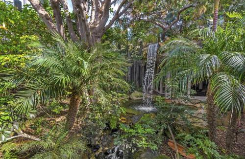 Townsite House | Condo in Beachfront Resort B-212