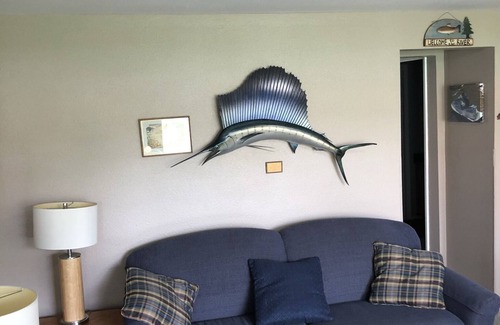 Quincy Condo | Condo nearby pool and the Gorge shuttle stop