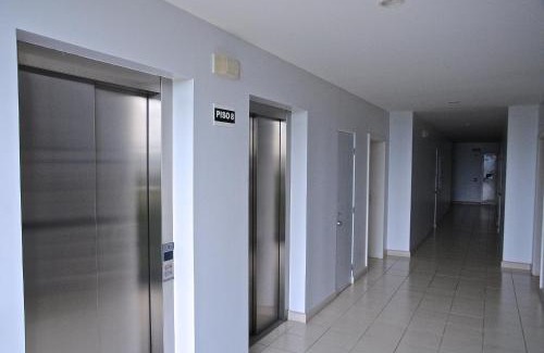 Barrio Santa Lucia Apartment | Condominio 8vo Piso, Jaco Bay