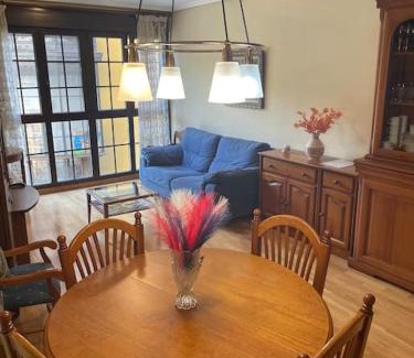 Old Town Apartment | Confort en casco antiguo, luminoso, wifi