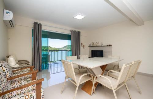 Caieira Apartment | Conforto à beira mar! Apartamento com vista para o mar.