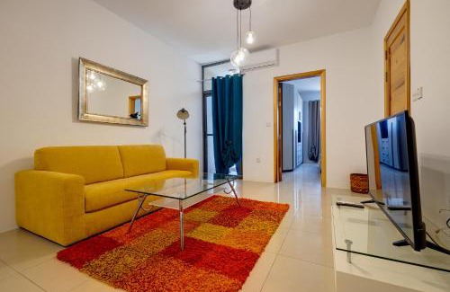 St. Andrew's Apartment | Contemporary 1 Bedroom Gem in Swieqi