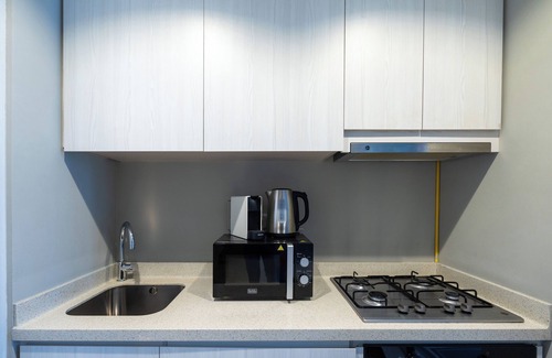 Downtown Dubai Apartment | Contemporary -1BR Zada Towers