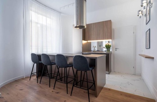 Bucharest City-Centre Apartment | Contemporary Aparthotel 2-BR Flats Near Old Town, Quiet & Serene