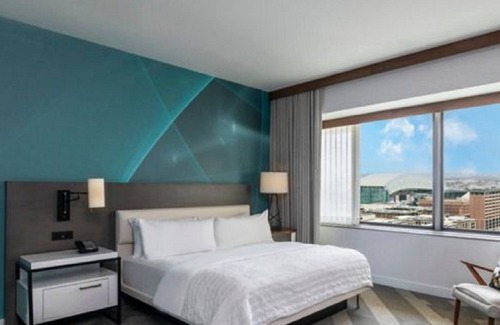 Downtown Houston Hotel | Convenient Stay! 2 Comfortable Units, Close to William P. Hobby Airport!