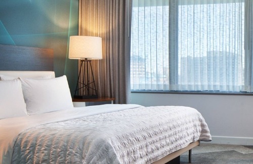 Downtown Houston Hotel | Convenient Stay! 2 Comfortable Units, Close to William P. Hobby Airport!