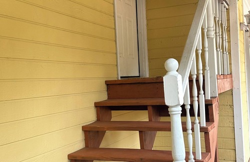 Manhattan Apartment | Convenient Victorian suite near City Park, Aggieville, Campus & Downtown.