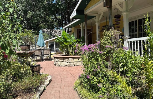 Manhattan Apartment | Convenient Victorian suite near City Park, Aggieville, Campus & Downtown.