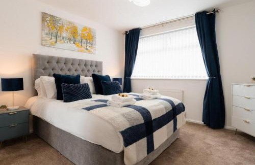 Birkenhead House | Convenient Wirral Retreat