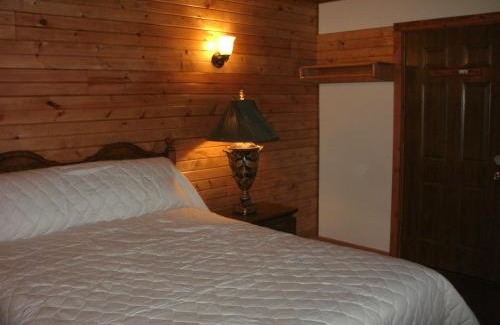 Michigan City Hotel | Cool Springs Inn