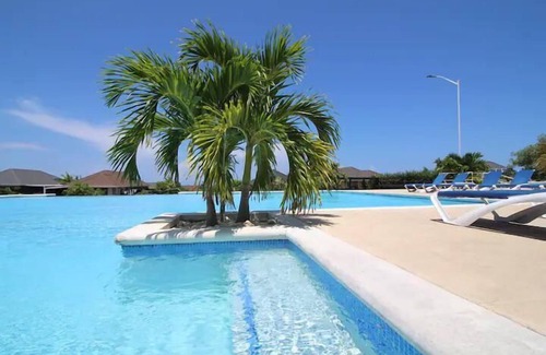 St. Ann's Bay Apartment | Coolshade Villa at Richmond