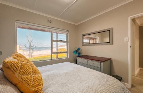 L'Agulhas House | Cooper 4