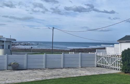 L'Agulhas House | Cooper 4