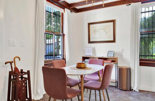 Historic Downtown Savannah House | Cooper Cottage