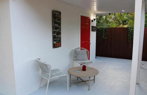 Flagami House | Coral Gables Guest Studio