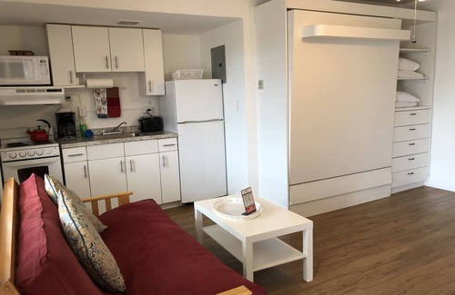 Lauderdale-by-the-Sea Apartment | Coral Key Inn