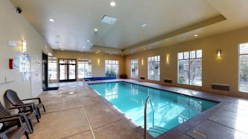 St. George House | Coral Vista Suite Resort Pools BBQ Fireplace Jacuzzi Tub A9