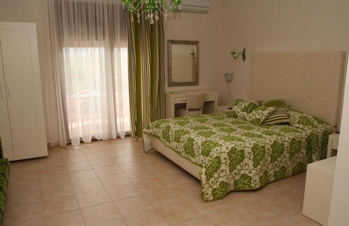 Golden Beach Apartment | CORALI STUDIOS