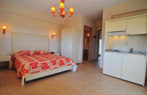 Golden Beach Apartment | CORALI STUDIOS