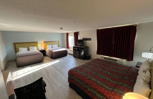College Hill Hotel | Coratel Inn and Suites by Jasper Wesley Hospital