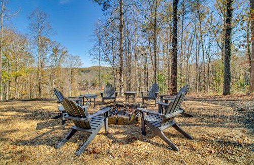 Ellijay House | Cork and Creek Cottage with Mtn and Pasture Views!