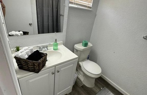 Flour Bluff House | Corpus Christi Beach Horses Airport Access More