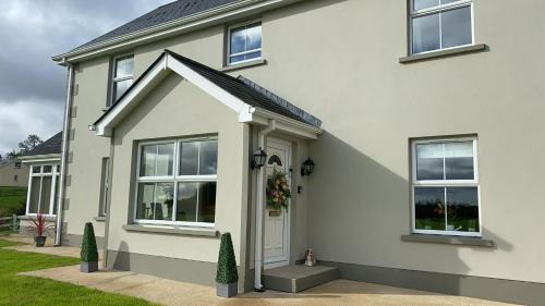 Enniskillen House | Corraglass House - close proximity to Cuilcagh