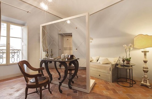 Cortona Old Town Apartment | Cortona Charme Suite Reale