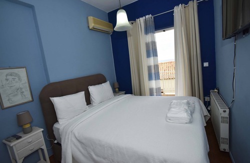 Monemvasia Apartment | Cosmo Room 2 Seaside Retreat Monemvasia Castle