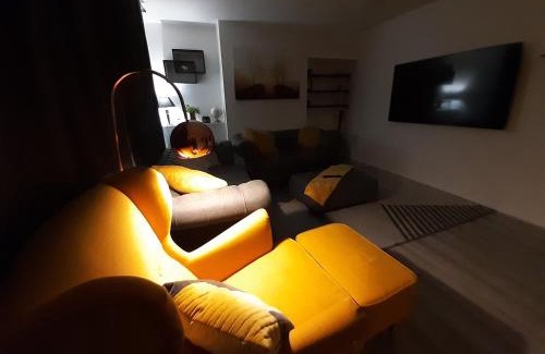 Nottingham Apartment | Cosy 3-bedroom house in Aspley Nottingham