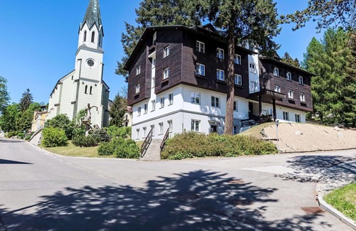 Janske Lazne Apartment | Cosy apartment for 4 guests with WIFI, TV, balcony and panoramic view