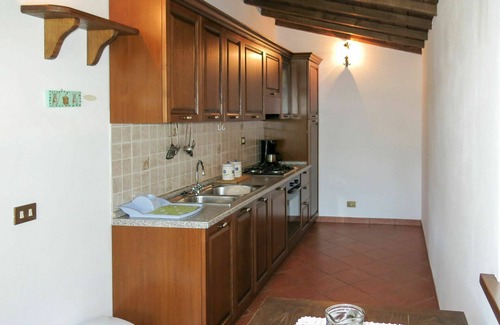 Fabbriche di Vallico Villa | Cosy apartment in villa for 12 guests with private pool, WIFI, TV, patio and pets allowed