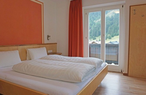 Mathon Apartment | Cosy apartment for 2 people with WIFI, TV, balcony, pets allowed, panoramic view and parking