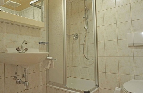 Mathon Apartment | Cosy apartment for 2 people with WIFI, TV, balcony, pets allowed, panoramic view and parking
