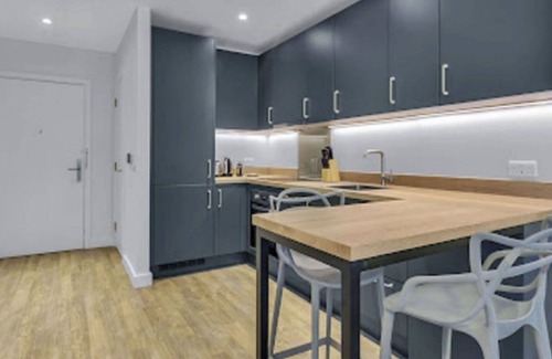 Preston Apartment | Cosy apartment for 2 people with WIFI, TV and terrace