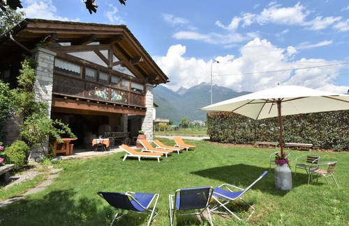 Prata Camportaccio Apartment | Cosy apartment for 3 people with A/C, WIFI, TV, patio and pets allowed