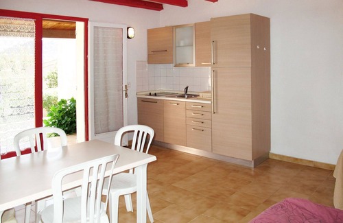 Algajola Apartment | Cosy apartment for 4 guests with WIFI, TV and terrace