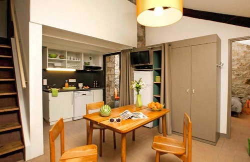 Chambonas Apartment | Cosy apartment for 6 guests with WIFI, pool, TV, terrace and pets allowed
