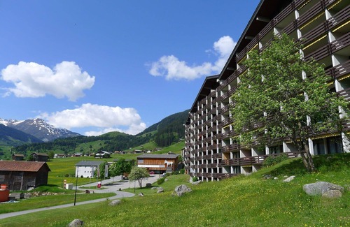 Acletta Apartment | Cosy apartment for 6 guests with WIFI, pool, TV, balcony and panoramic view