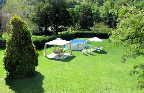 Casoli Apartment | Cosy apartment for 6 people with WIFI, hot tub, pool, TV and patio