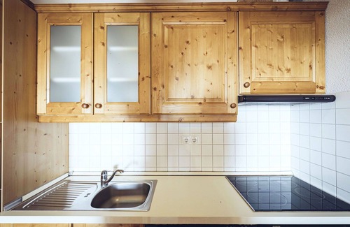 Hocko Pohorje Apartment | Cosy apartment for 7 guests with WIFI, pool, TV, balcony, pets allowed and panoramic view