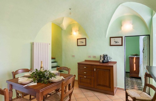 Vasia Apartment | Cosy apartment for 7 guests with WIFI, TV, terrace, pets allowed and panoramic view