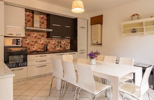 Castello Apartment | Cosy apartment for 8 people with WIFI, TV, balcony and pets allowed